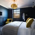 Jewel Of Kemptown - Luxury Townhouse, Sleeps 9