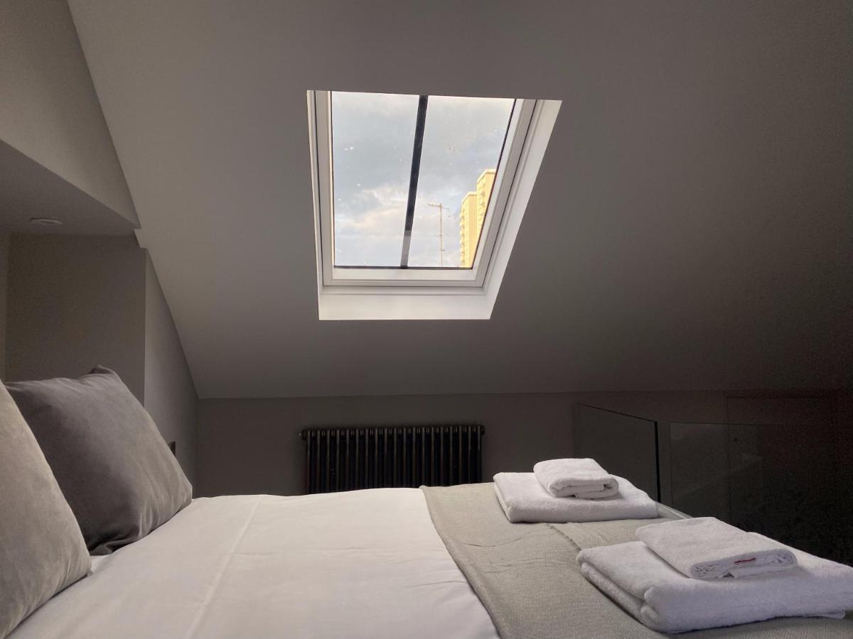Jewel Of Kemptown - Luxury Townhouse, Sleeps 9 * Hove